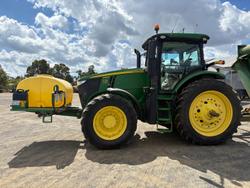 2019 John Deere 7210R Green