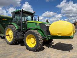 2019 John Deere 7210R Green