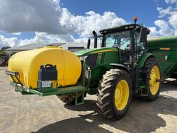 John Deere 7210R
