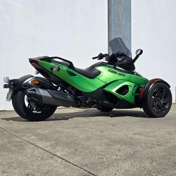 2013 Can-Am Spyder RSS SE5 Spyder RSS Green