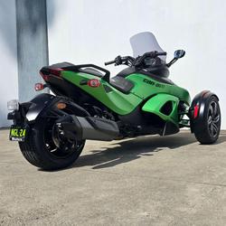 2013 Can-Am Spyder RSS SE5 Spyder RSS Green
