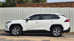 2022 Toyota
                RAV4 GX