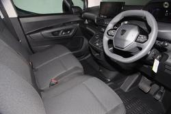 2025 Peugeot
Partner Pro