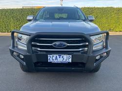 2022 Ford
Everest Ambiente