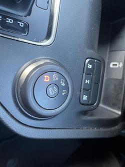 2022 Ford
Everest Ambiente