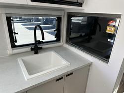 2025 Lotus Caravans Sprint Sp22cl 22'