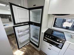 2025 Lotus Caravans Sprint Sp22cl 22'