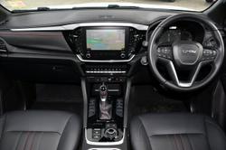 2024 Isuzu
MU-X X-TERRAIN