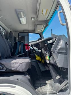 2024 Isuzu N Series NPS 75/45-155 White