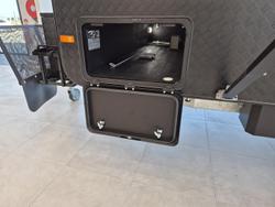 2025 New Age Caravans 21' Road Owl Expedition Family Bunk