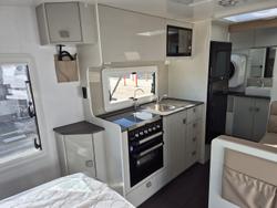 2024 Traveller 17'10 Intrigue