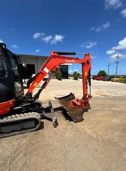 2022 Kubota Kx033-4