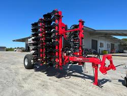 0 SERAFIN ECOSOW 632 SINGLE DISC SEEDER WITH PJ GREEN NEW RED