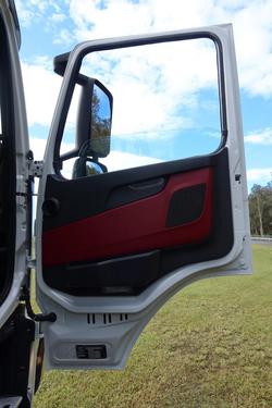 2016 Volvo
Fm Series 4 - 8X4 Auto