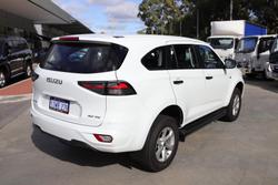 2023 Isuzu
MU-X LS-M