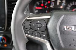 2023 Isuzu
MU-X LS-M