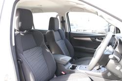 2023 Isuzu
MU-X LS-M