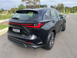 2024 Lexus
NX 350h Luxury