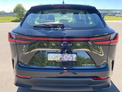 2024 Lexus
NX 350h Luxury