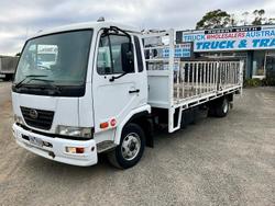 UD MK37A 10400 GVM Tray Tailoader RWC $26000 INC GST