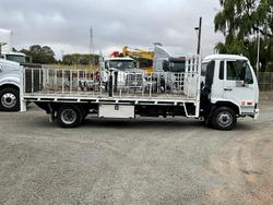 2010 UD Mk37a 10400 Gvm Tray Tailoader Rwc $26000 Inc Gst UD MKB37A WHITE