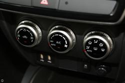 2024 Mitsubishi
ASX ES