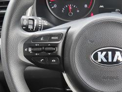 2021 Kia
                Stonic S