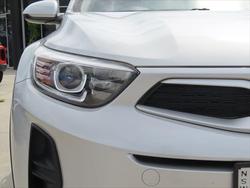 2021 Kia
                Stonic S