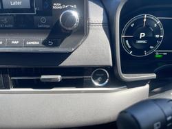 2024 Mitsubishi Outlander PHEV Exceed