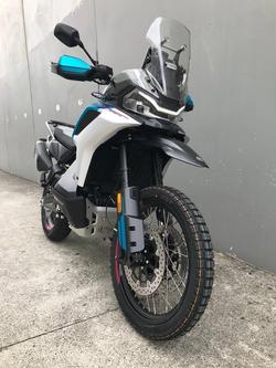 2025 CFMOTO
                800MT-X 