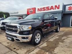 2024 RAM BIG HORN 1500 1500 Big Horn Crew Cab MY24 (6'4 Tub) Hydro Blue Pearl and Delmonico Red Pearl only Diamond Black