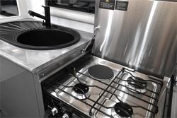 2025 VICTORY CARAVANS Trophy 22 Family