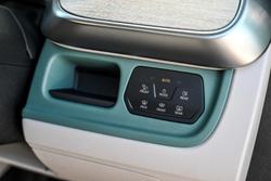 2025 Volkswagen ID. Buzz Pro BEV560