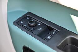 2025 Volkswagen ID. Buzz Pro BEV560