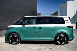2025 Volkswagen
                ID. Buzz Pro BEV560