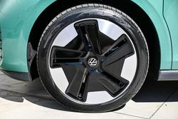 2025 Volkswagen ID. Buzz Pro BEV560