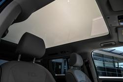 2025 Volkswagen ID. Buzz Pro BEV560