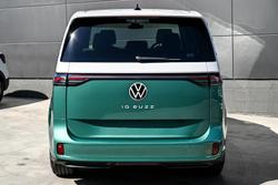 2025 Volkswagen
                ID. Buzz Pro BEV560