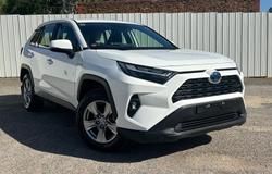2022 Toyota
                RAV4 GX