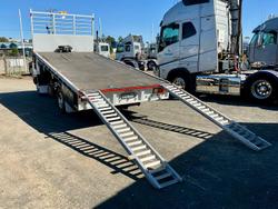 2000 IZUZU Frr500a 175 Siteck Tilt Tray Read Full Spec $45000+Gst IZUZU FRR 500 175 SITECK WHITE