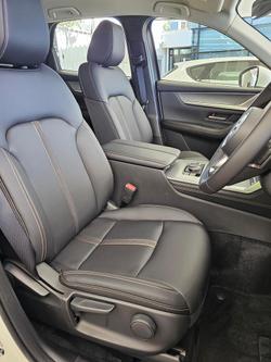 2024 Mazda
                CX-60 G40e Evolve