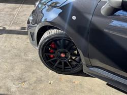 2023 Abarth 695 Competizione