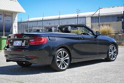 2015 BMW
2 Series 220i Sport Line