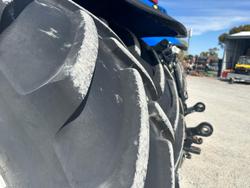 2020 New Holland T8.435