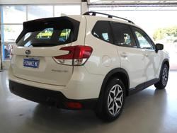 2023 Subaru
                Forester 2.5i