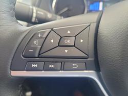 2024 Nissan Navara ST