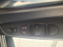 2024 Nissan Navara ST