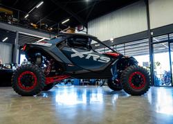 CAN-AM Maverick R X RS