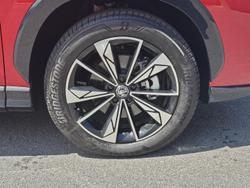 2024 MG HS Essence AS33 MY24.5 Diamond Red