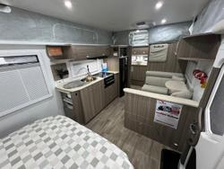 2025 Avan Aspire 555 Pop Top